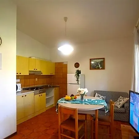 Lovely Duplex For 5 Guests In Peaceful Lignano Riviera Villa