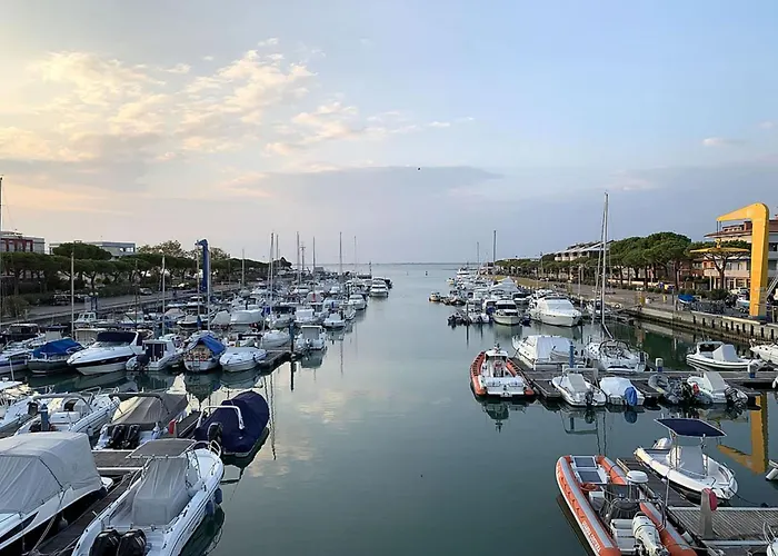 Lovely Duplex For 5 Guests In Peaceful Lignano Riviera Villa